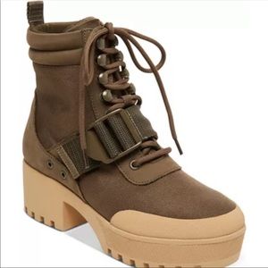 Steve Madden Grady Lug Sole lace up boots